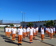Presos de Piraquara executam Hino Nacional em comemoração aos 198 anos da Independência do Brasil.