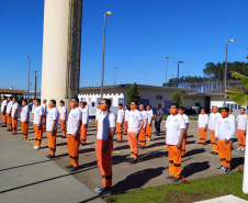 Presos de Piraquara executam Hino Nacional em comemoração aos 198 anos da Independência do Brasil.