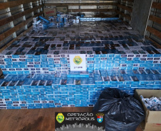 Durante patrulhamento, PM apreende mais de quatro mil pacotes de cigarros e cinco pessoas acabam presas em Realeza (PR)