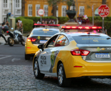 Inédito desfile motorizado da PM passa por cartões-postais da capital em alusão aos 166 anos da Corporação