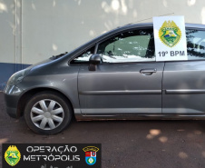 Seis carros são recuperados e outro carregado com cigarros é apreendido pela PM durante a Operação Metrópolis