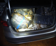 BPFron apreende mais de 400 quilos de maconha e pacotes de cigarros contrabandeados no Oeste do estado