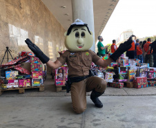  BPTran encerra Semana Nacional do Trânsito com apoio a arrecadação de brinquedos para a Campanha Paraná Piá 