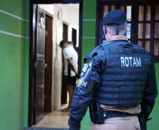 Polícias Civil e Militar prendem 15 envolvidos com tráfico de drogas