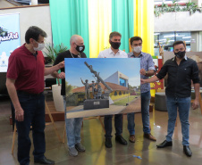 Exposição apresenta obras pintadas por presos de Cascavel