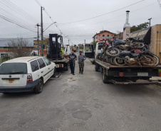 Quase 140 veículos são retirados do pátio da Delegacia de Campo Largo 