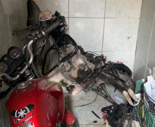 Desmanche com sete motos furtadas é descoberto pelo BPGd em Piraquara, na RMC