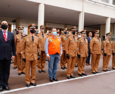  Governador entrega 15 novas viaturas para o Corpo de Bombeiros