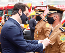  Governador entrega 15 novas viaturas para o Corpo de Bombeiros