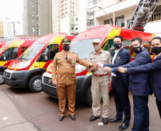  Governador entrega 15 novas viaturas para o Corpo de Bombeiros