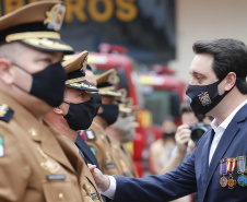  Governador entrega 15 novas viaturas para o Corpo de Bombeiros