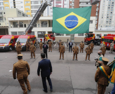  Governador entrega 15 novas viaturas para o Corpo de Bombeiros