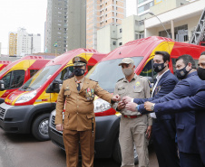  Governador entrega 15 novas viaturas para o Corpo de Bombeiros