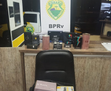 BPRv apreende produtos contrabandeados e recuperaram dois veículos em diferentes regiões do Paraná