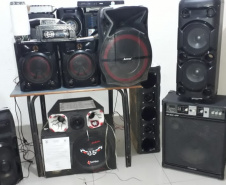 Com equipes no litoral em Curitiba, AIFU fecha cinco estabelecimentos comerciais no último fim de semana
