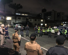 Com equipes no litoral em Curitiba, AIFU fecha cinco estabelecimentos comerciais no último fim de semana