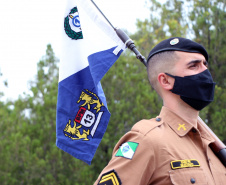 Policiais militares são homenageados durante solenidade em comemoração aos 52 anos do 13º Batalhão em Curitiba