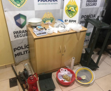 Mais de três quilos de cocaína são apreendidos pela PM em casa usada como refinaria de drogas em Cascavel 