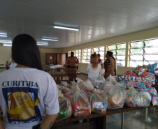Campanha solidária promovida por PMs em rede social ajuda 71 famílias atendidas pela Equoterapia