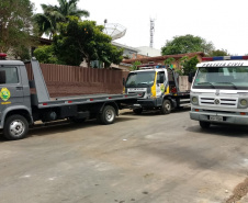 Segurança Pública e Polícia Civil removem 79 veículos que estavam parados na Delegacia de Campina Grande do Sul