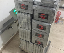 BPFron e PF flagram transporte de 132 quilos de cocaína em Foz do Iguaçu, no Oeste do estado 