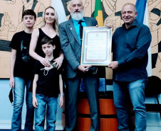 Delegado recebe título de Cidadão Honorário na cidade de Ponta Grossa