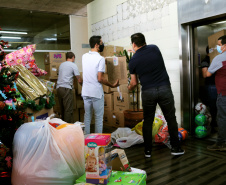 Mais de 1,5 mil brinquedos arrecadados pela Segurança Pública são entregues ao projeto Natal Voluntário