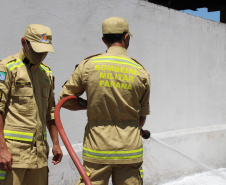 Corpo de Bombeiros recebe “ambulancha” para atuação no litoral do Paraná