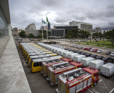 Entrega de mais 60 veículos reforça forças de segurança do Estado