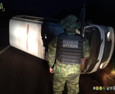 BPFron apreende 5,5 quilos de haxixe e dois veículos carregados com cigarros contrabandeados no Oeste do estado