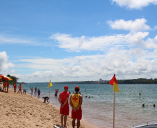 PM e bombeiros intensificam ações nas praias às margens do Rio Paraná