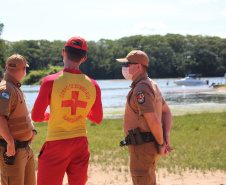 PM e bombeiros intensificam ações nas praias às margens do Rio Paraná