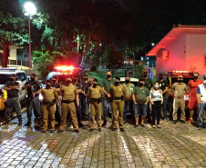 PM faz operação AIFU e fiscaliza comércios e trânsito em Paranaguá (PR)