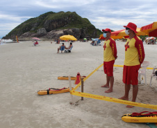 Comerciantes e turistas aprovam policiamento preventivo na Ilha do Mel