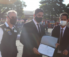 Profissionais de segurança pública são homenageados pelo ministro André Mendonça na APMG, em São José dos Pinhais