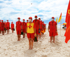 Corpo de Bombeiros forma nova turma de guarda-vidas militares