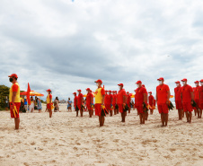 Corpo de Bombeiros forma nova turma de guarda-vidas militares