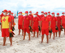 Corpo de Bombeiros forma nova turma de guarda-vidas militares