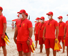 Corpo de Bombeiros forma nova turma de guarda-vidas militares