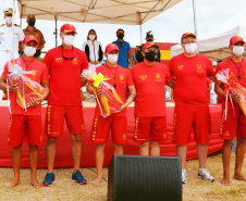 Corpo de Bombeiros forma nova turma de guarda-vidas militares