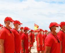 Corpo de Bombeiros forma nova turma de guarda-vidas militares