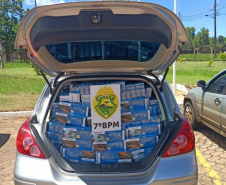 Cinco veículos carregados com cigarros contrabandeados são apreendidos pela PM, em ações separadas, no Noroeste