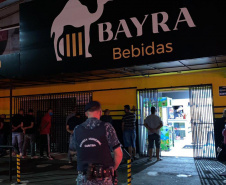 Fiscalização fecha oito pontos comerciais e prende 20 pessoas no fim de semana