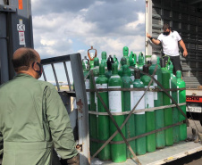 Sesp articula translado de 200 cilindros de oxigênio ao estado do Paraná