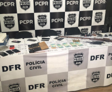 Polícia Civil prende seis suspeitos de envolvimento em roubo avaliado em R$ 1,2 milhões em empresa de Curitiba
