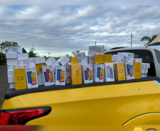 Carro com 86 celulares contrabandeados do Paraguai é apreendido pelo BPRv em Floresta (PR)