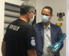 Comitiva da Segurança Pública visita sede do programa PRUMOS em Londrina e apresenta à juíza do TJPR 