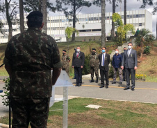 Secretário da Segurança Pública recebe medalha do Exército Brasileiro