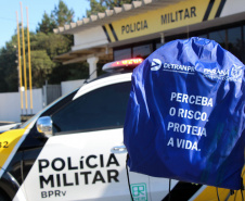 Nova blitz educativa do Maio Amarelo orienta motoristas em Almirante Tamandaré