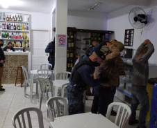 Seis estabelecimentos comerciais irregulares são flagrados pela AIFU durante operação na Capital